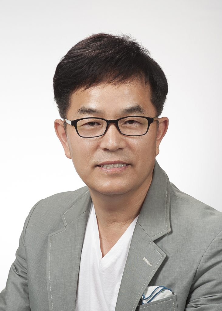 James C. Lee 